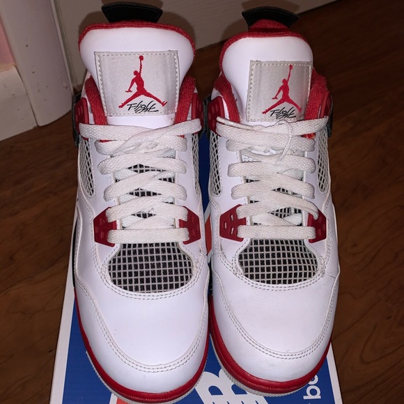 Air Jordan Retro 4 “Fire Red” - Picture 3 of 8